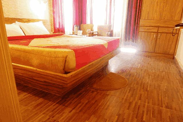 The Raikwals Hotel